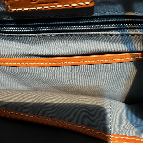 NWOT Dooney and Bourke flowered bag. Gorgeous. Purchased never used - Picture 8 of 10